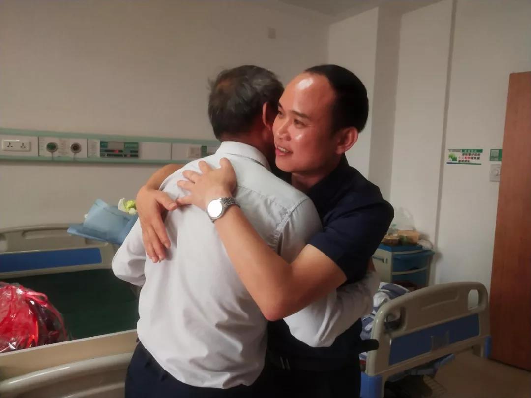 真情關(guān)懷，慰問(wèn)員工丨老羅，愿您早日康復(fù)！